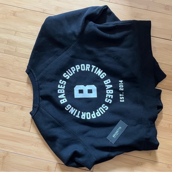 NWT brunette the label crop sweatshirt - Picture 2 of 3